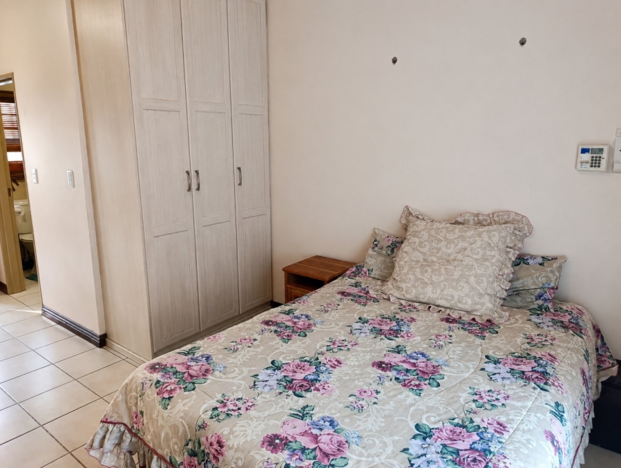 1 Bedroom Property for Sale in Vredenhof Sh Free State